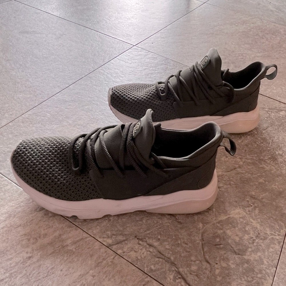 ๐ธ3/$25 C9 Champion Storm Knit Cushion Fit Sneakers Olive Green, Size 5.5 - Picture 8 of 16
